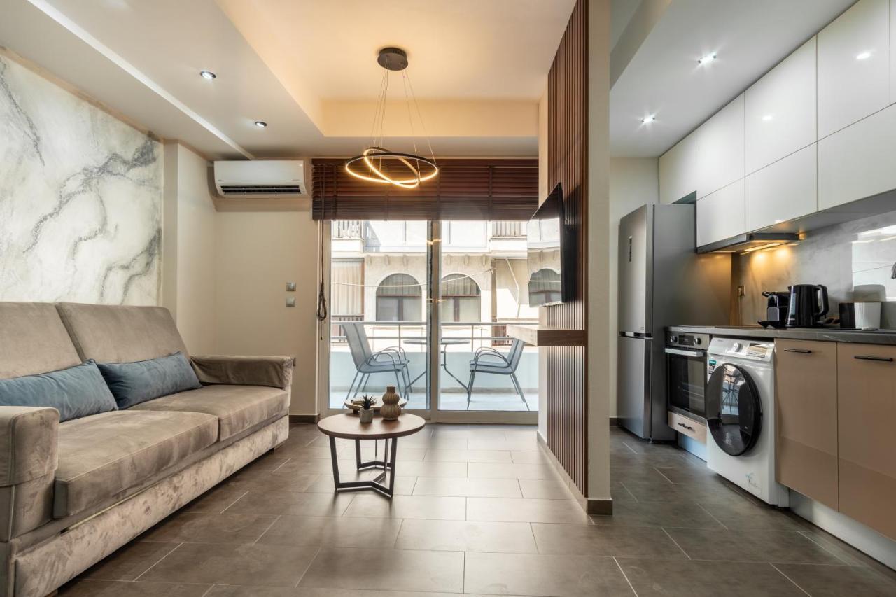 B2 Deluxe Apartments อเล็กซานโดรโพลิส ภายนอก รูปภาพ