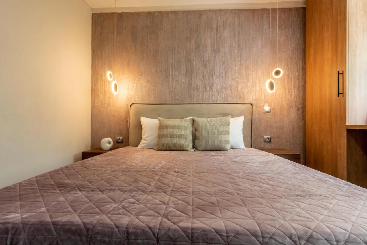 B2 Deluxe Apartments อเล็กซานโดรโพลิส ภายนอก รูปภาพ